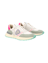 Philippe Model Antibes Low Sneaker in Blanc Fuchsia