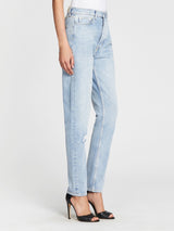 OOS-IROJEANSALWAYSJEAN-LIGHTDENIM-02