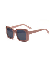 OrderOfStyle-ElizabethAndJamesElliotSunglasses-Rose-03