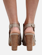 OrderOfStyle-PourLaVictoireElyseTasselSandal-Dove_Grey-03